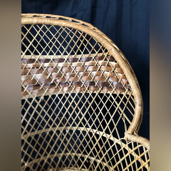 Vtg Child’s Size Peacock Chair - Picture 9 of 11